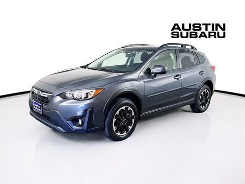 Used 2023 Subaru Crosstrek 2.0i Premium image 3
