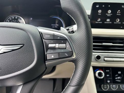 Used 2026 Genesis G70 2.5T RWD image 31