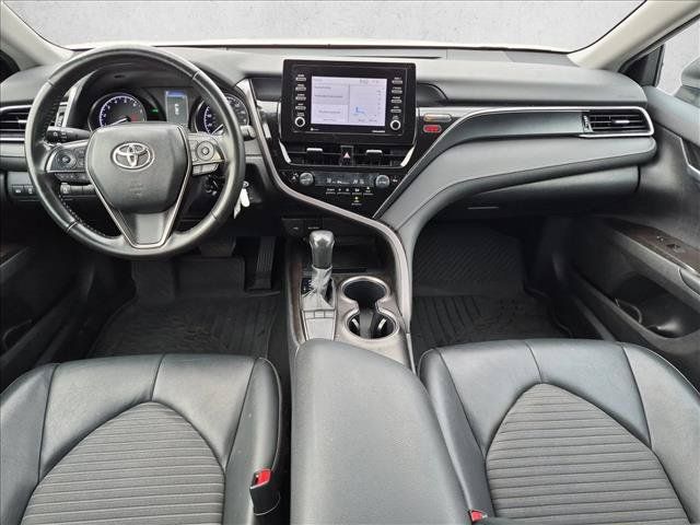 Used 2018 Toyota Camry LE FWD image 17