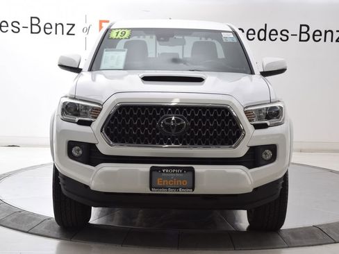 Used 2019 Toyota Tacoma TRD Sport w/ Technology Package AWD/4WD image 9