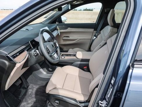 New 2025 Volvo EX90 Plus image 20