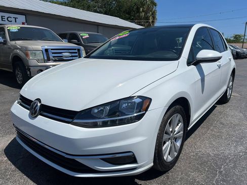 Used 2018 Volkswagen Golf SE FWD image 2