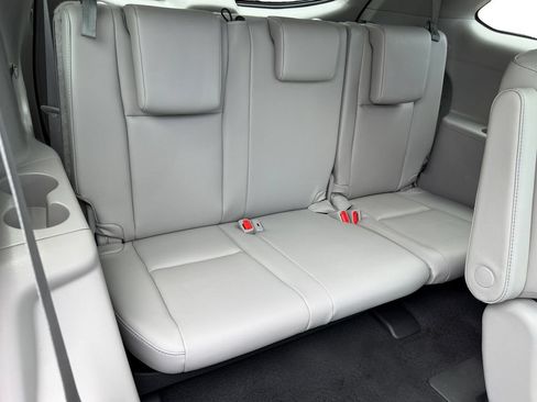 Used 2019 Toyota Highlander Limited Platinum AWD/4WD image 10
