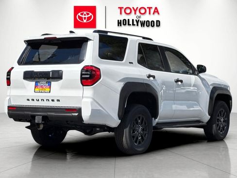 New 2026 Toyota 4Runner SR5 image 4