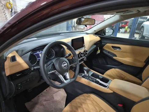 New 2025 Nissan Sentra SV w/ SV Premium Package image 17