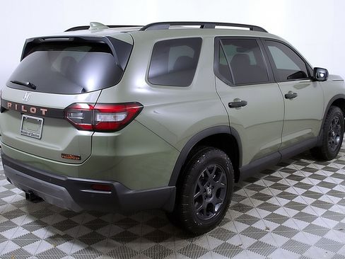 New 2026 Honda Pilot TrailSport image 7