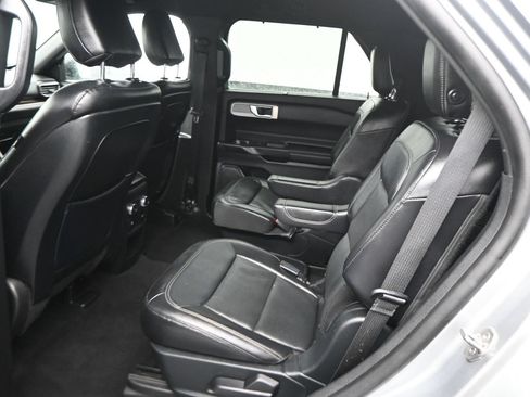 Used 2020 Ford Explorer Limited AWD/4WD image 10