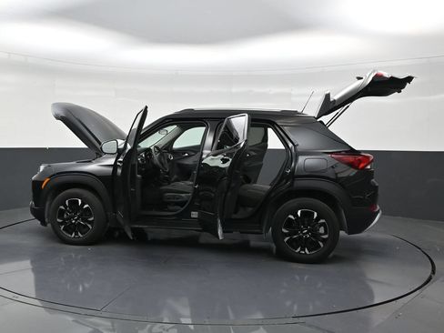 Used 2023 Chevrolet TrailBlazer LT FWD image 30