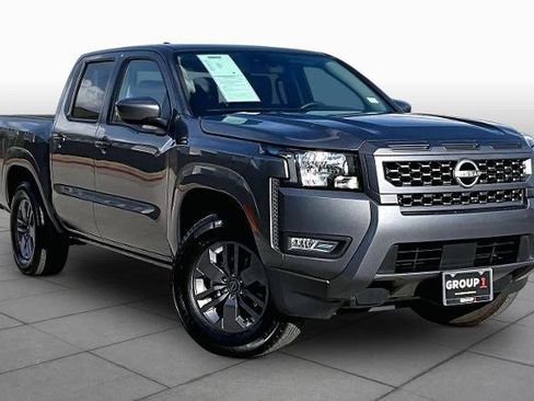 Certified 2025 Nissan Frontier SV w/ SV Convenience Package RWD image 3