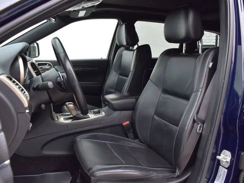 Used 2017 Jeep Grand Cherokee Limited w/ Luxury Group II AWD/4WD image 11