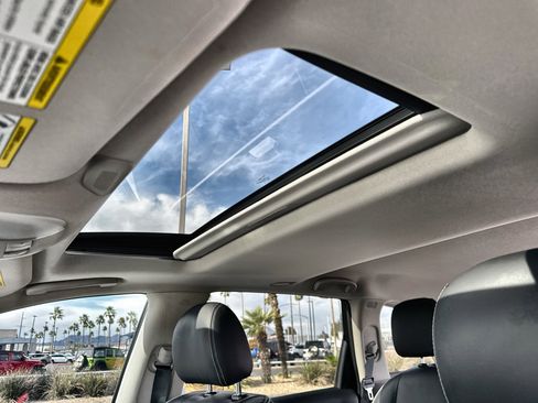 Used 2019 INFINITI QX60 Luxe w/ Essential Package image 19