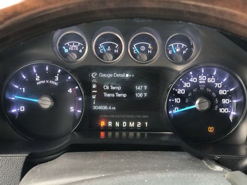 Used 2014 Ford F350 Lariat w/ Chrome Package image 16