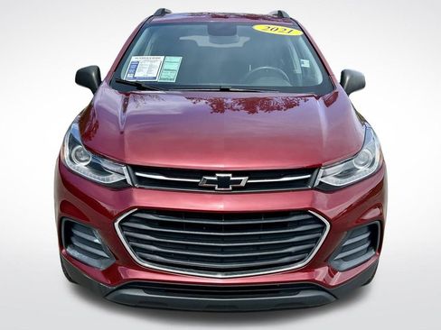 Used 2021 Chevrolet Trax LT w/ Sport Edition image 2