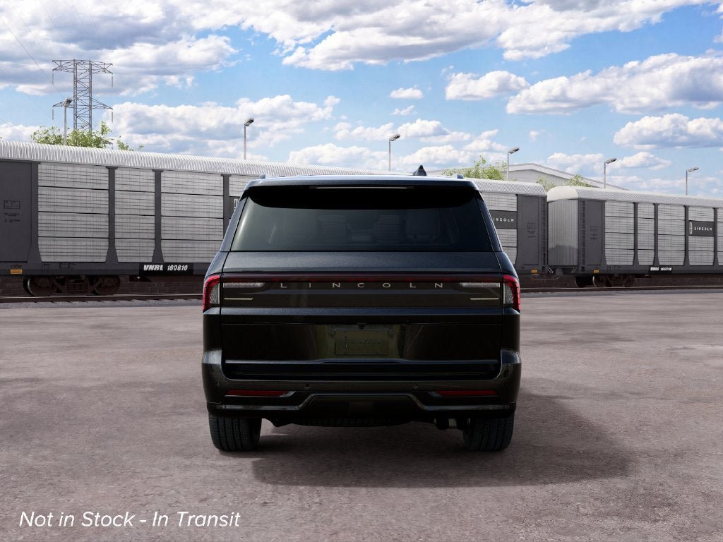 New 2027 Lincoln Navigator Reserve RWD image 7