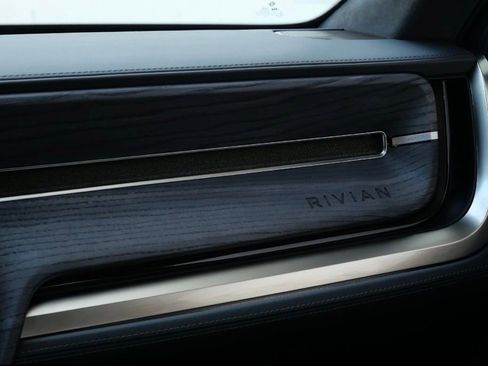 Used 2023 Rivian R1T Adventure image 19