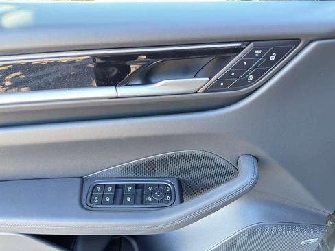 New 2026 Porsche Macan 4 Electric image 8