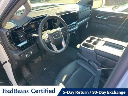 Used 2025 GMC Sierra 1500 SLT image 18