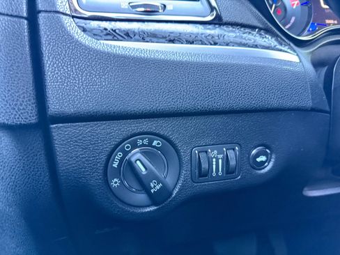 Used 2022 Chrysler 300 S image 17