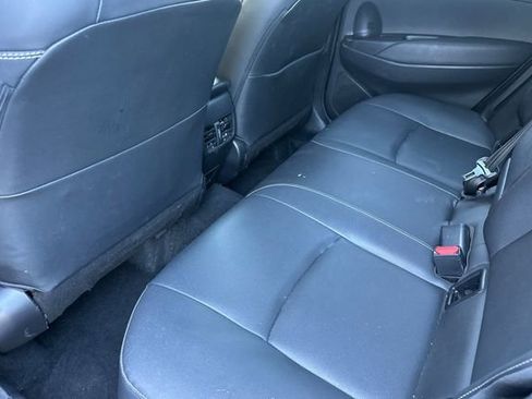 Used 2024 Toyota Corolla Cross XLE image 11