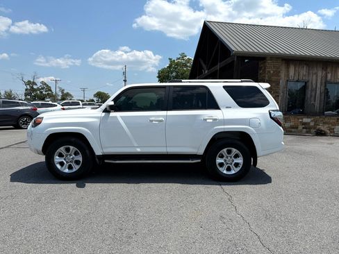 Used 2019 Toyota 4Runner SR5 image 3