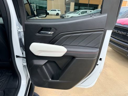 Used 2024 GMC Canyon AT4X AWD/4WD image 28