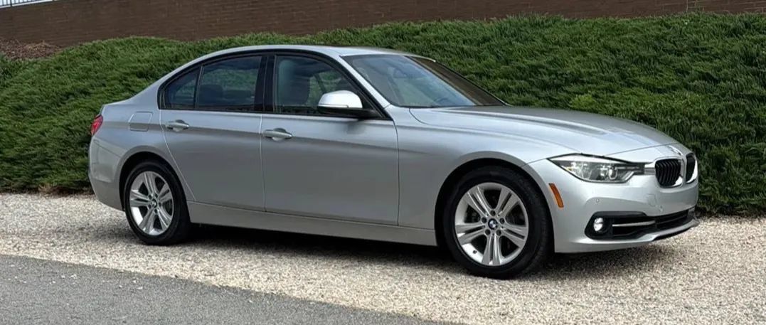 Used 2016 BMW 328i Sedan RWD image 3