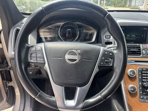 Used 2015 Volvo XC60 T5 Platinum FWD image 33