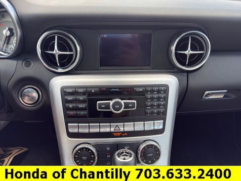 Used 2013 Mercedes-Benz SLK 250 image 13