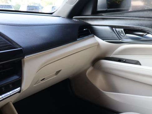 Used 2023 Cadillac CT4 Luxury RWD image 49
