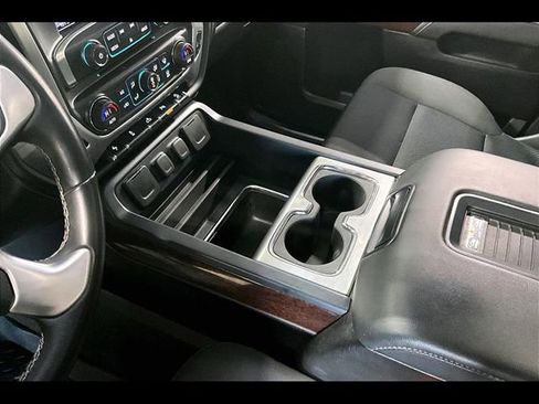 Used 2017 GMC Sierra 1500 SLE image 17