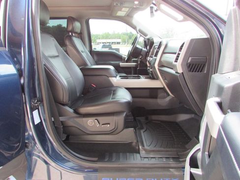 Used 2019 Ford F350 Lariat w/ Chrome Package image 13