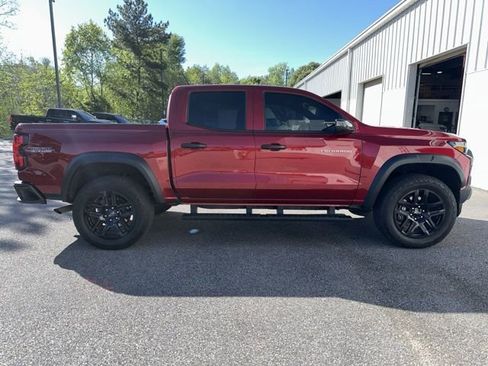 Used 2025 Chevrolet Colorado Trail Boss image 7