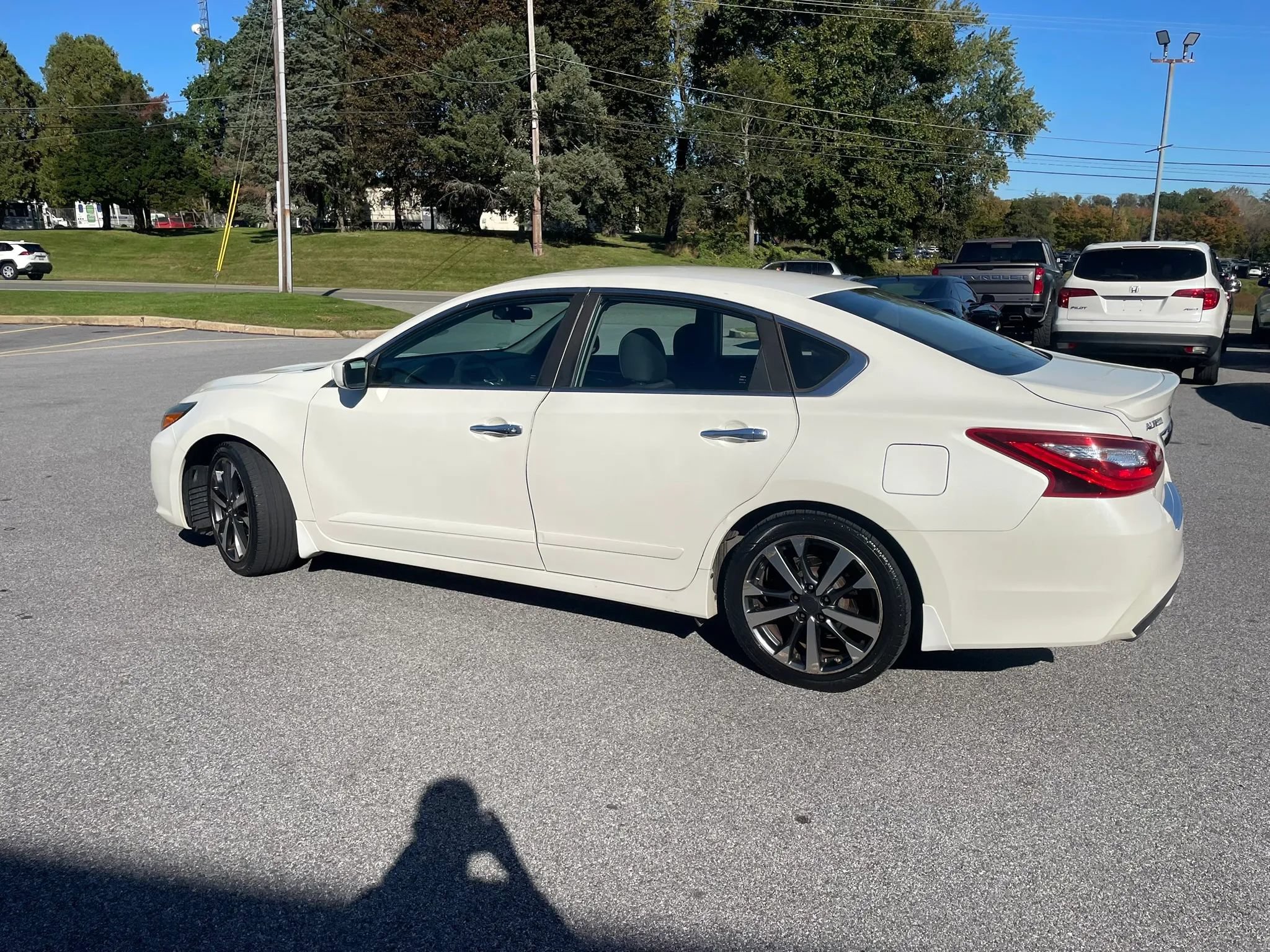 Used 2016 Nissan Altima 3.5 SR FWD image 11