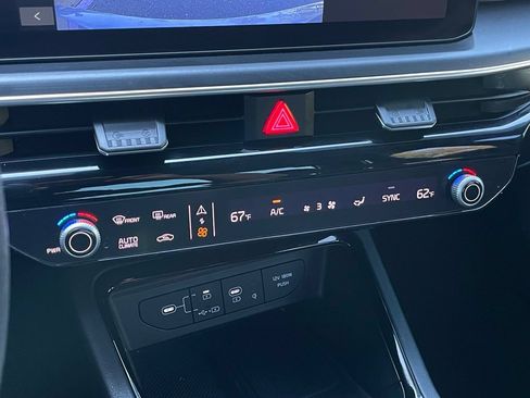 Used 2025 Kia K5 GT FWD image 18