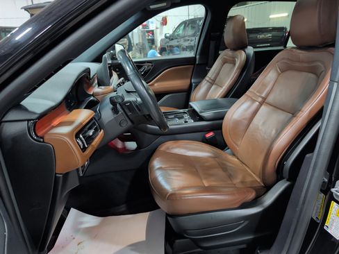 Used 2022 Lincoln Aviator Reserve w/ Elements Package Plus image 7