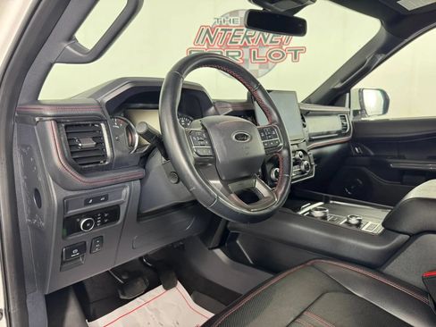 Used 2024 Ford Expedition Limited AWD/4WD image 10