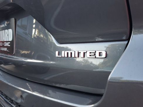 Used 2024 Jeep Grand Cherokee Limited RWD image 8