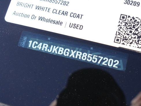 Used 2024 Jeep Grand Cherokee L Limited w/ Luxury Tech Group II image 31