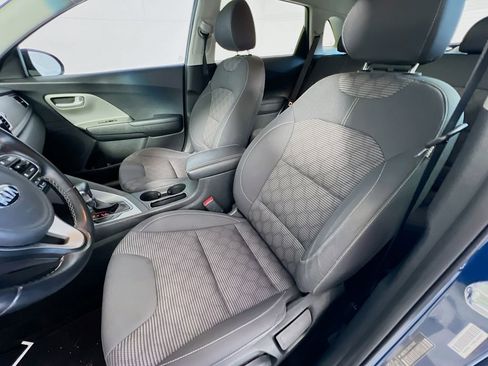 Used 2017 Kia Niro LX image 12