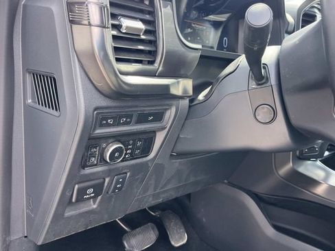 Used 2024 Ford F150 Lariat AWD/4WD image 36