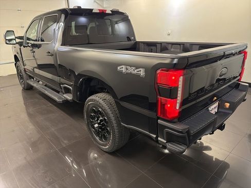 New 2026 Ford F250 Lariat w/ Black Appearance Package AWD/4WD image 4