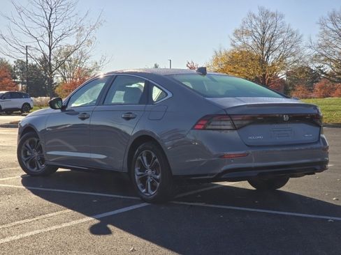 Used 2025 Honda Accord EX-L image 18