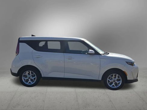 Certified 2024 Kia Soul LX w/ Option Group 015 image 7