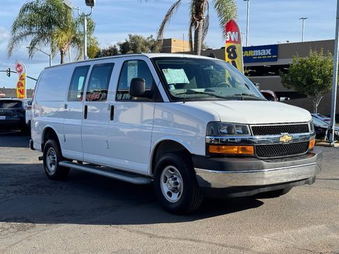 Used 2024 Chevrolet Express 2500 w/ Driver Convenience Package image 4