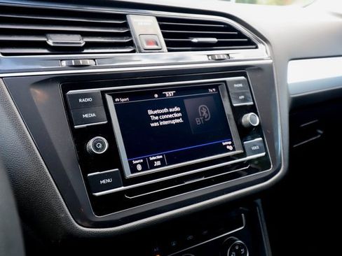 Used 2021 Volkswagen Tiguan S image 56