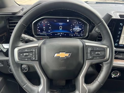 Used 2023 Chevrolet Silverado 1500 LT w/ Z71 Off-Road Package AWD/4WD image 16