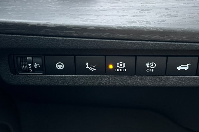 Used 2024 Nissan Ariya FWD image 32