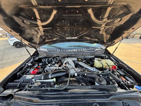 Used 2022 Ford F450 Platinum image 32