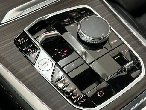 New 2026 BMW X5 xDrive50e w/ Parking Assistance Package image 18