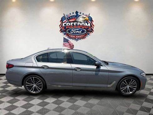Used 2023 BMW 530i xDrive w/ Convenience Package AWD/4WD image 4